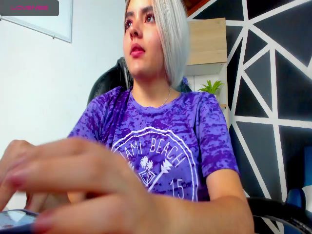 Live sex webcam photo for Tasha_cooper1 #252618449