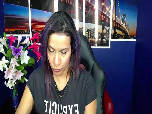 Live sex webcam photo for Infernalsexx #256162190