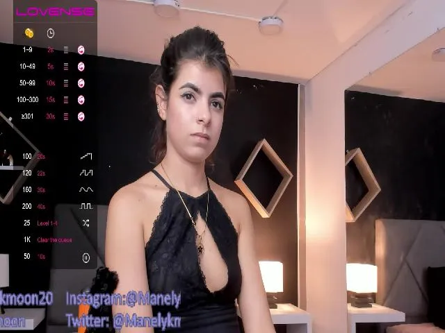 Live sex webcam photo for Manelyk_m #260723257