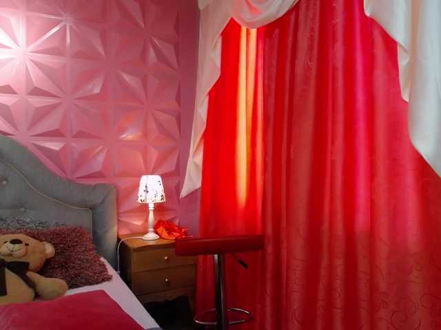 Live sex webcam photo for GabyConnell #254867018