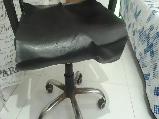 Live sex webcam photo for Andrea_acker #259402141