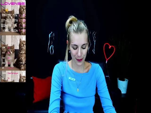 Live sex webcam photo for LiliManchest #258821372