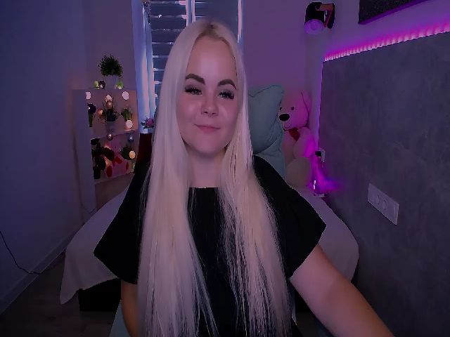 Live sex webcam photo for Jenni__fer #262466226