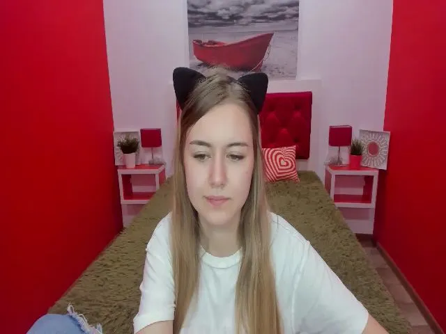 Live sex webcam photo for LorraineIce #256014800