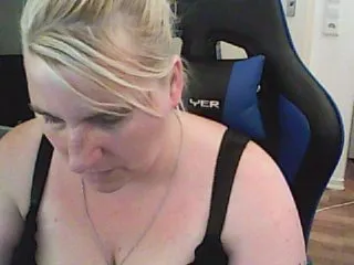 Live sex webcam photo for DrachenLady39 #240528000