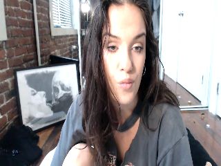 Live sex webcam photo for BunnyNextDoor #252014557