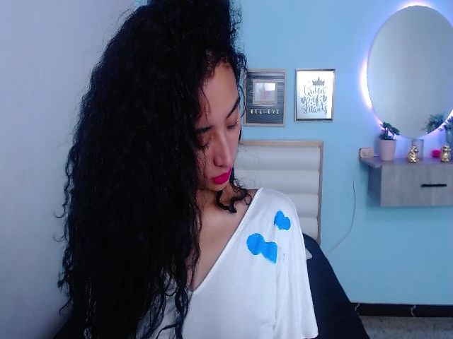 Live sex webcam photo for Jade_lee88 #255921383