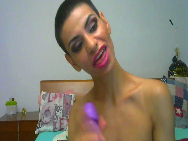 Live sex webcam photo for SONYABRUNETTE #255733718