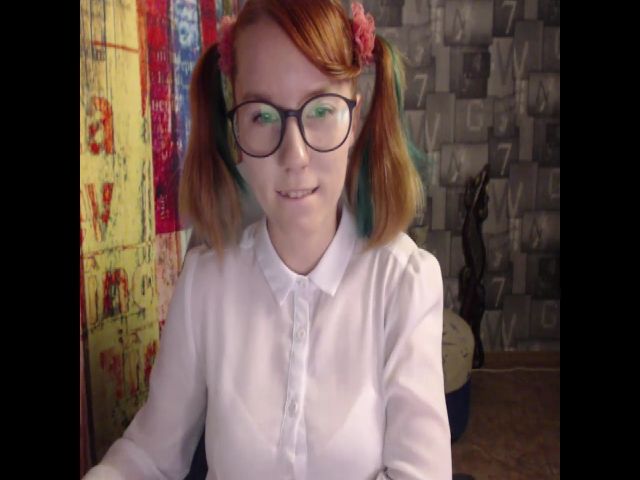 Live sex webcam photo for NikiFoks18 #264044203