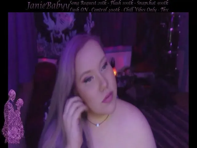 Live sex webcam photo for JanieBabyy #257916976