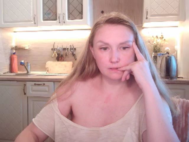 Live sex webcam photo for JaneGrey111 #254015225