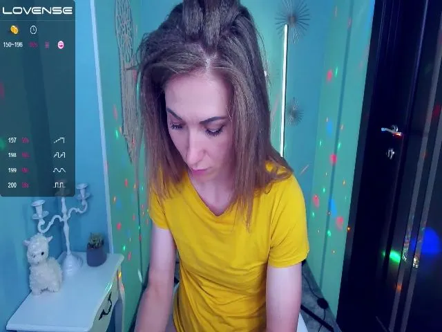 Live sex webcam photo for LilFluffyDuck #260597333