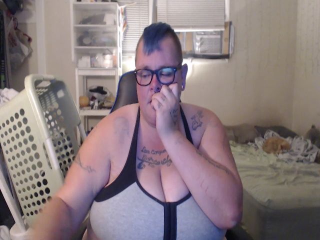 Live sex webcam photo for PunkChick420 #257432638