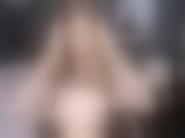 Live sex webcam photo for JuicyHelenX #252414707