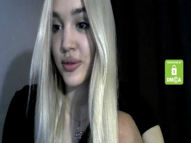 Live sex webcam photo for MyyDream #258288528