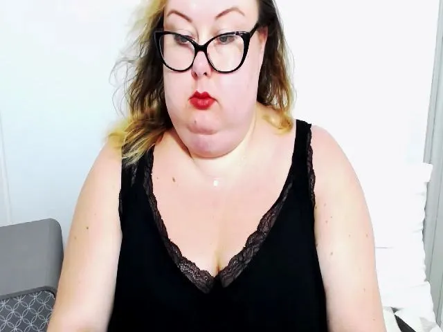 Live sex webcam photo for HornyBonnie #263600313
