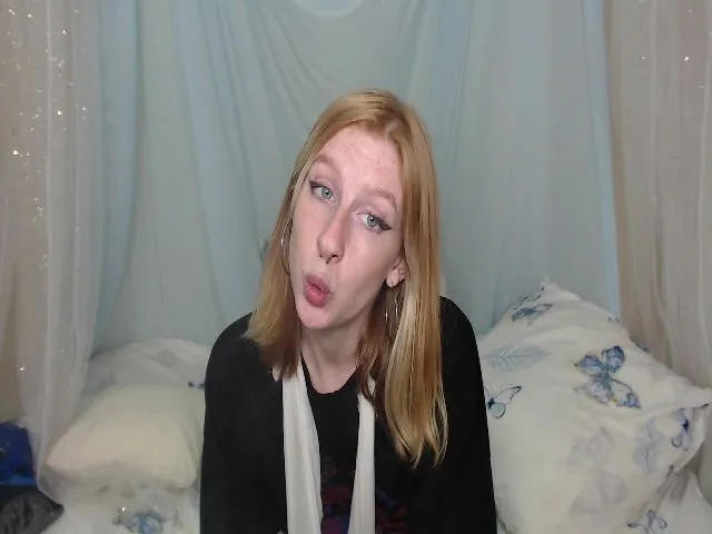 Live sex webcam photo for ImFoxx #255897947