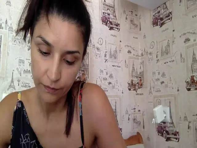 Live sex webcam photo for JolyBoss #260618978
