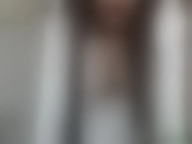 Live sex webcam photo for Miahot21 #264913238