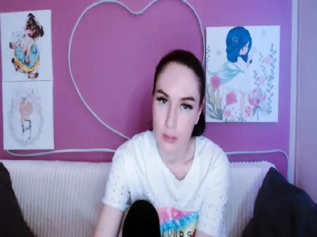 Live sex webcam photo for Lilly_Shine #254681973