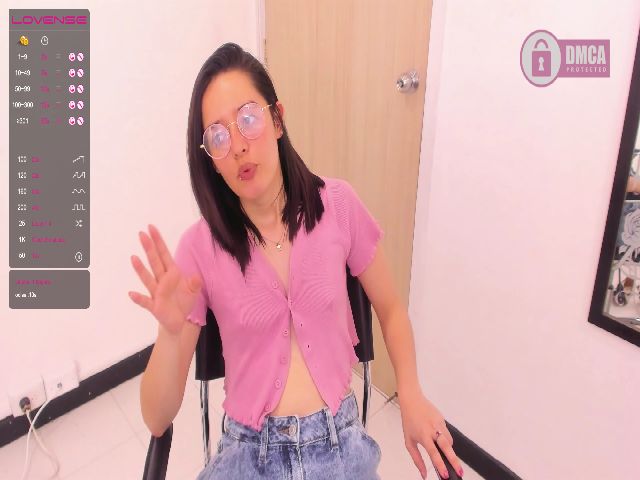 Live sex webcam photo for Anna_stars #255395339