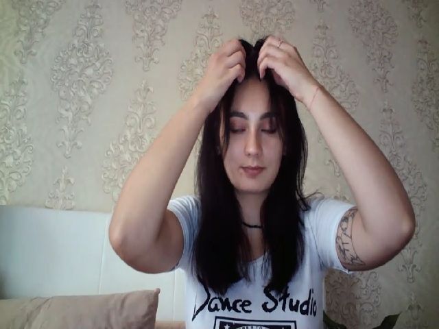 Live sex webcam photo for lolly_hollyy #263645850