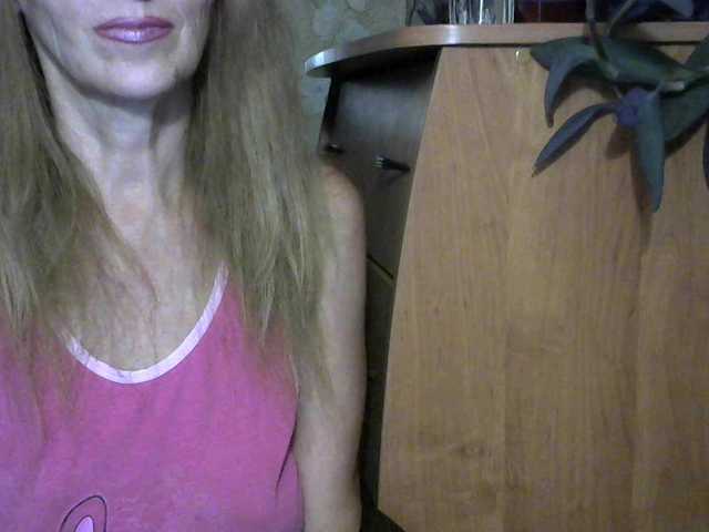 Live sex webcam photo for Sonya48 #264429265