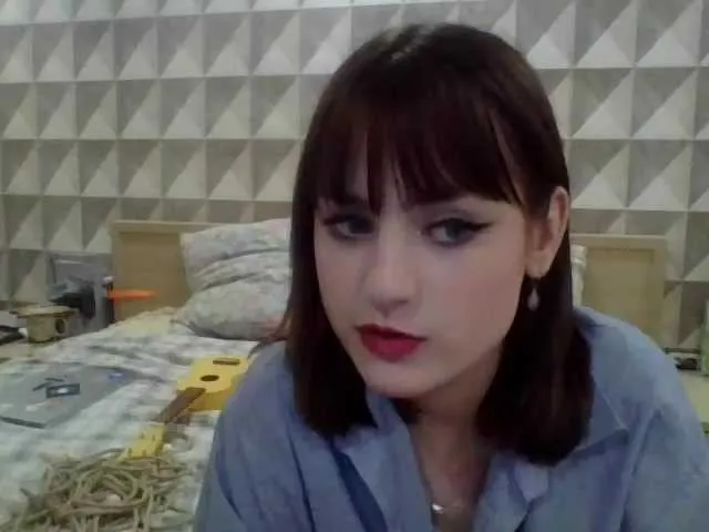 Live sex webcam photo for LittleKatie #240976233