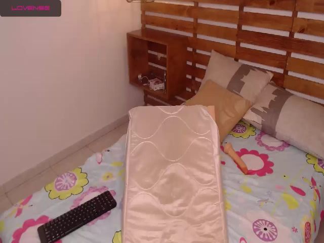 Live sex webcam photo for Katsumi_zenn #261220891