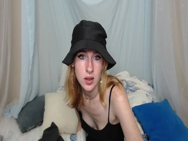 Live sex webcam photo for ImFoxx #262951297