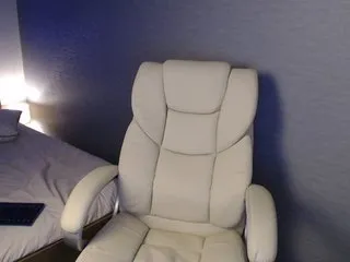 Live sex webcam photo for -EliSwan- #240805831