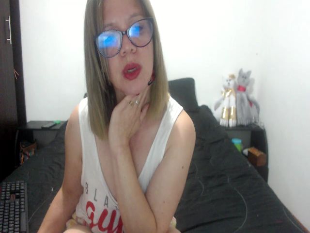 Live sex webcam photo for Gaby_martinez #256631770