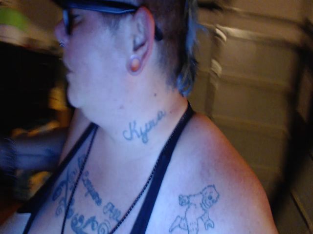 Live sex webcam photo for PunkChick420 #264155840