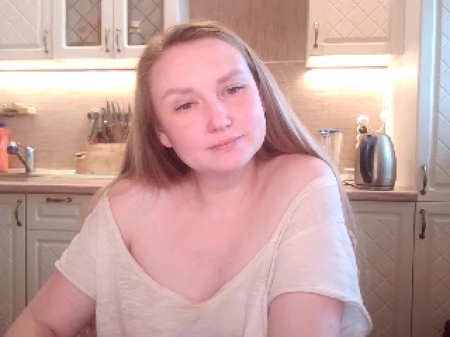 Live sex webcam photo for JaneGrey111 #257985927