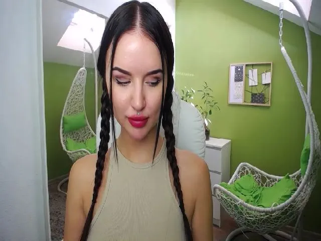 Live sex webcam photo for JenniferMoris #257449023