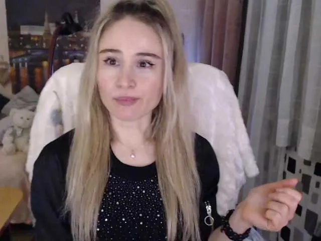 Live sex webcam photo for xyliganka777 #241133268