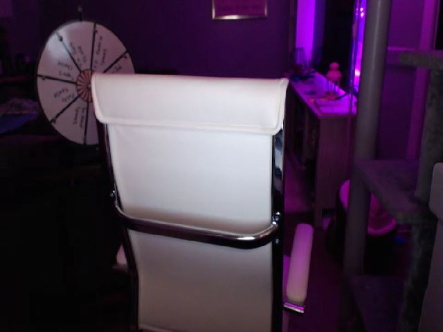 Live sex webcam photo for grumpycatxo #262380524