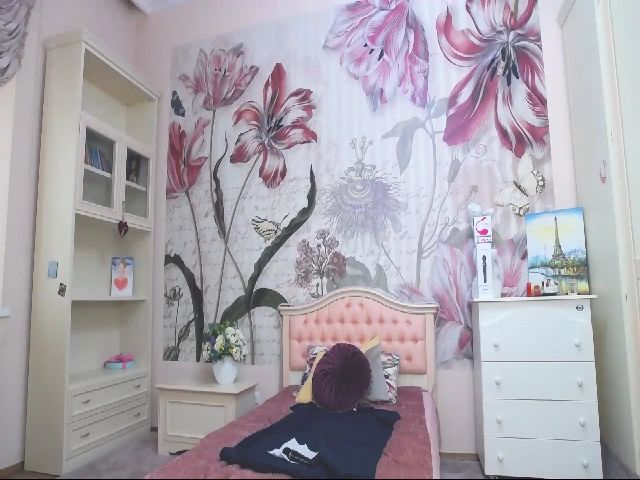 Live sex webcam photo for JodyGleen #255663327