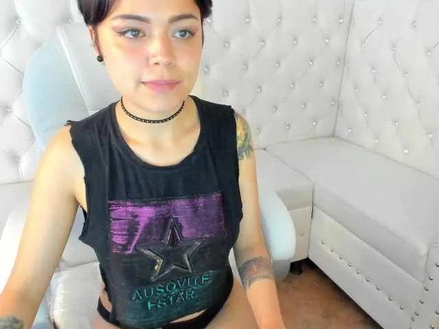 Live sex webcam photo for reiven-brown #241217640