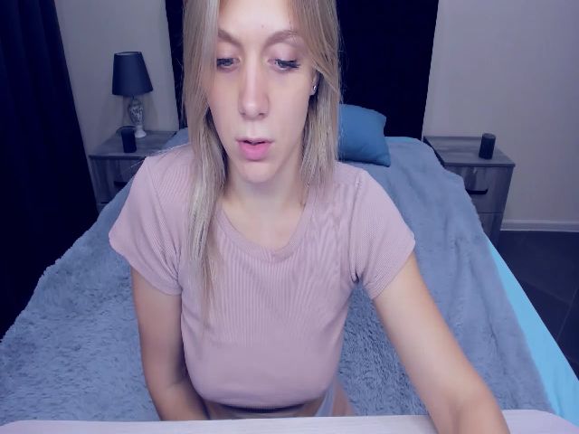 Live sex webcam photo for MeganKind #258453754