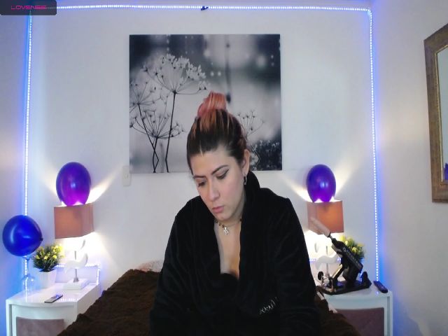 Live sex webcam photo for NicolSaenz #262770785