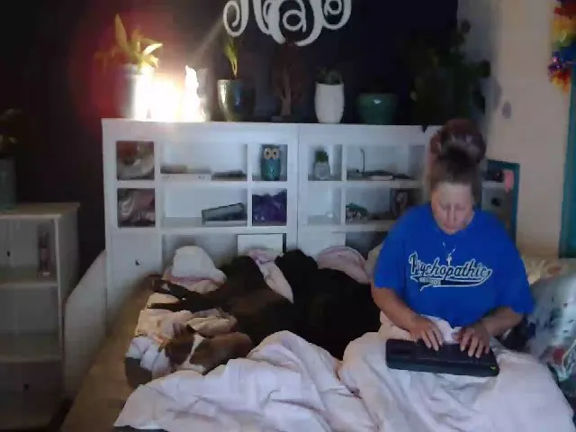 Live sex webcam photo for SweetNSouthrn #252389644