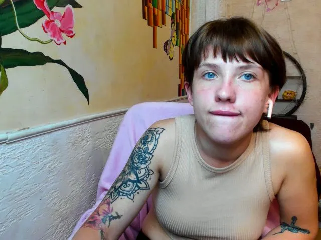 Live sex webcam photo for Reginasmilee #252739447