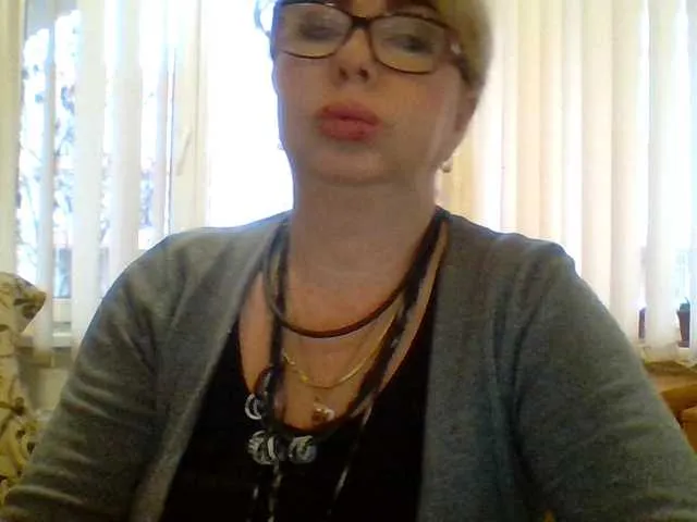 Live sex webcam photo for Luiziana111 #241020331