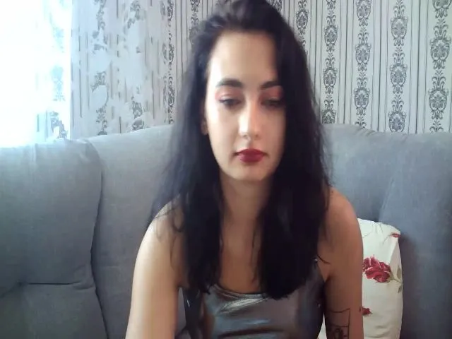Live sex webcam photo for lolly_hollyy #253394122