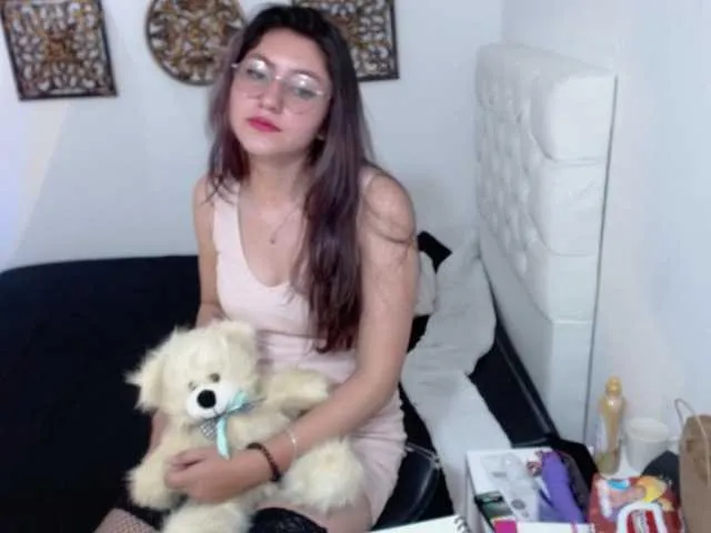 Live sex webcam photo for Diamond-Valer #241256193