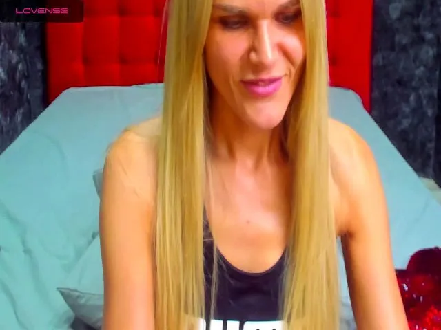 Live sex webcam photo for ProdigyGirl #262354749