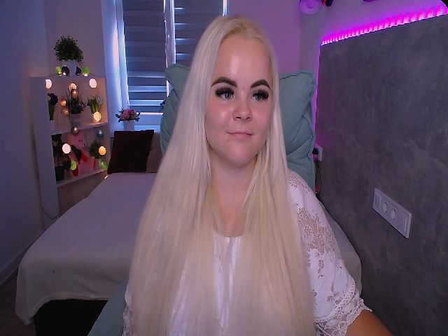 Live sex webcam photo for Jenni__fer #255219642