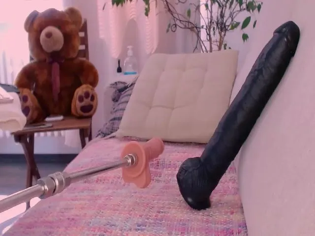 Live sex webcam photo for WildredheadCZ #259909628