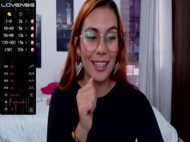 Live sex webcam photo for Alessiafioore #262183912